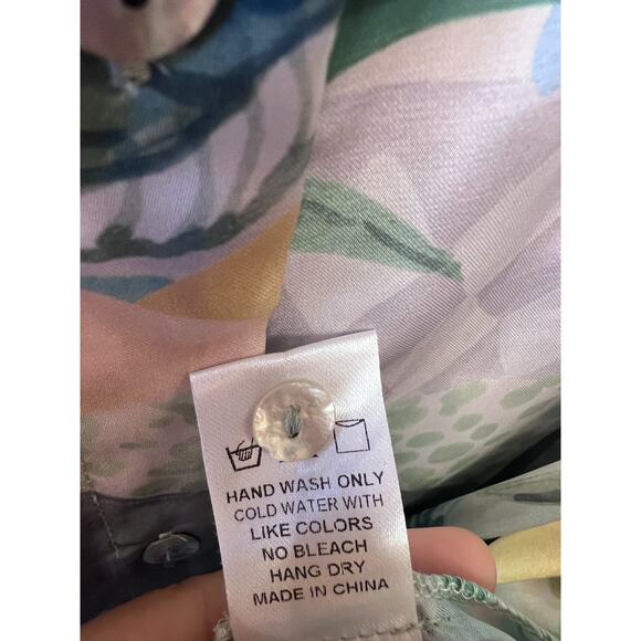 Dress Forum Los Angeles Size MED Maxi Silky Collar Button Down Tropical - Picture 3 of 6